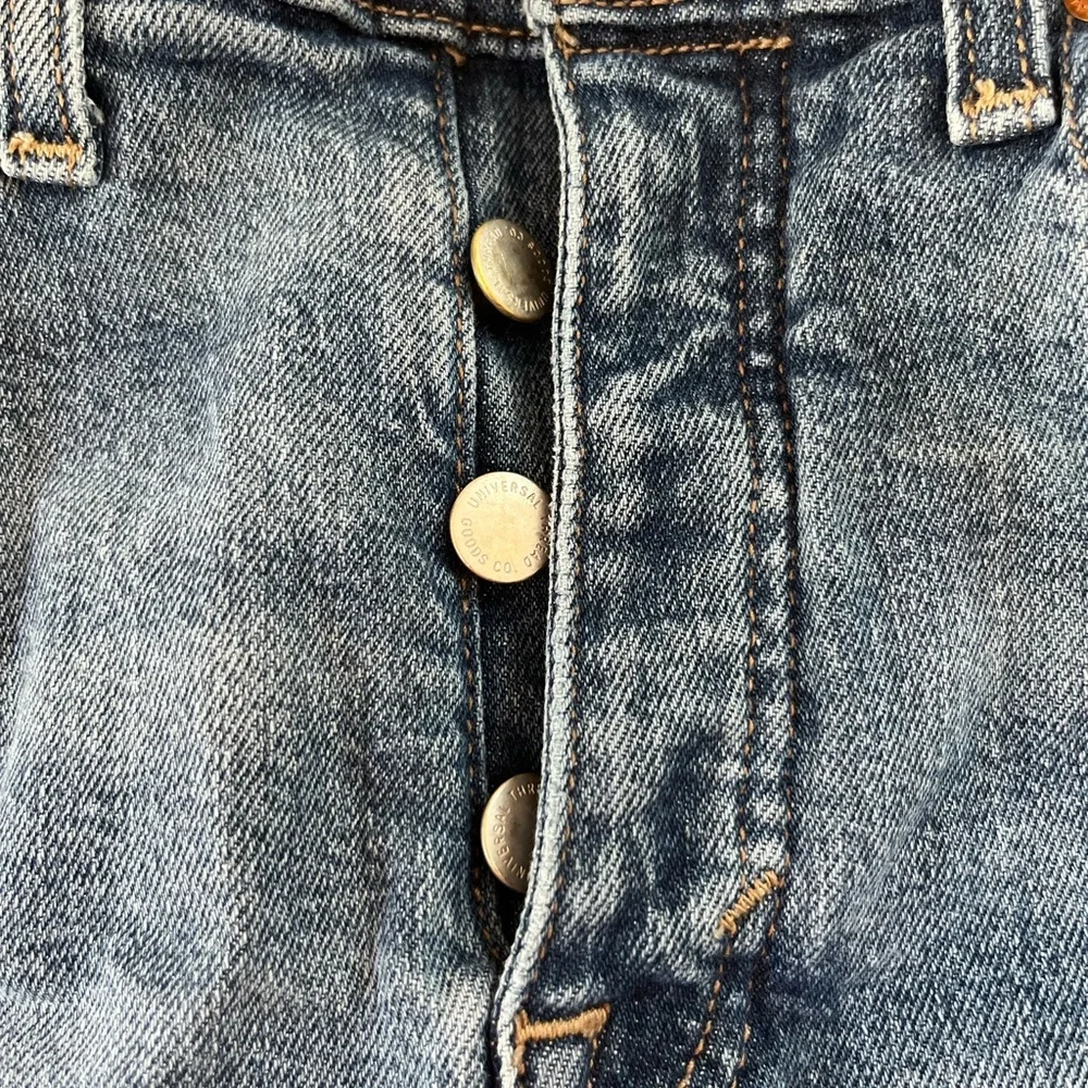 Universal Thread women’s button fly size 8 mid rise 80s slim jeans - Picture 6 of 15